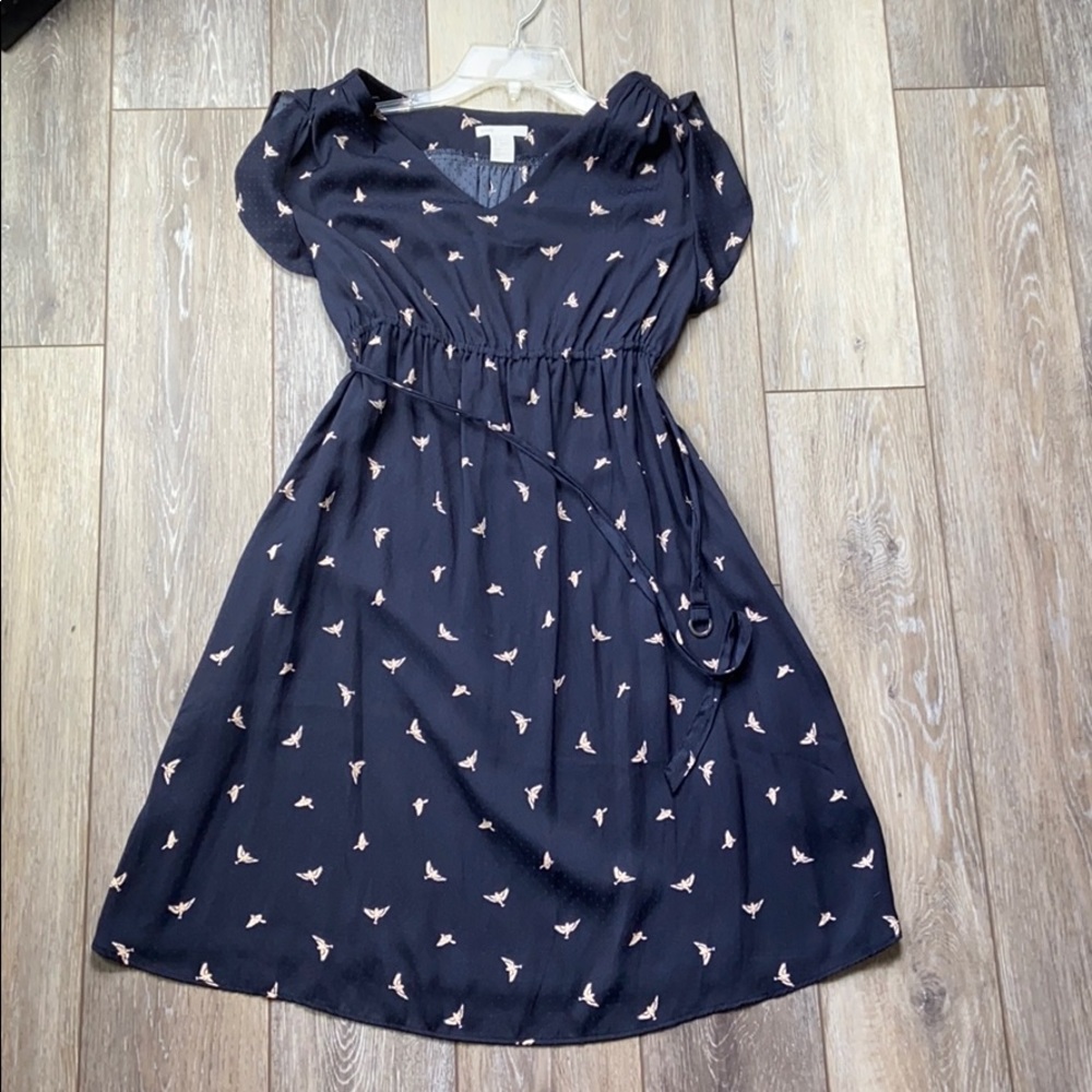 Super adorable maternity dress